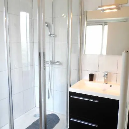 2 Chambres 6 Personnes Apartment