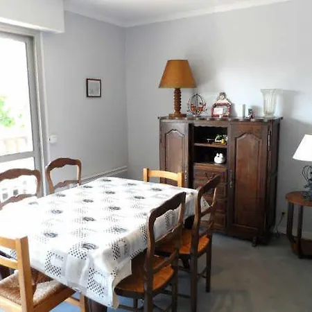 2 Chambres 6 Personnes Apartment Cabourg